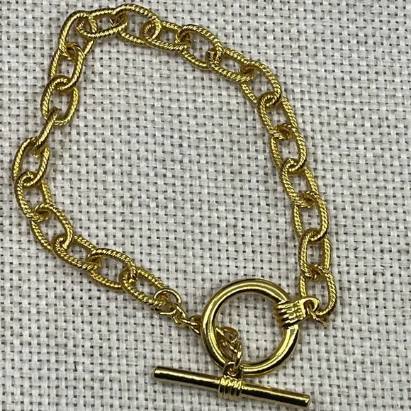 Vintage Chunky Gold Toggle Bracelet – Bold 80s/90s Statement Piece - Picture 7 of 13